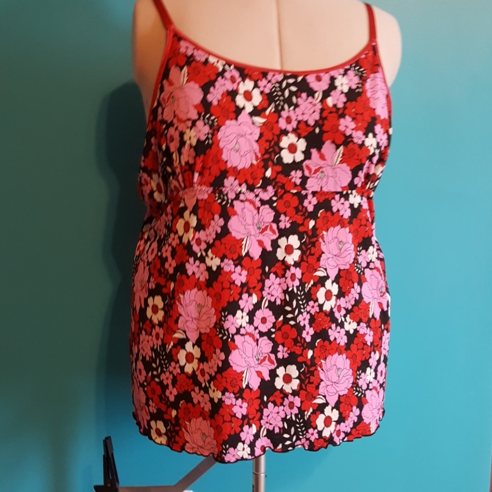 Retro floral tank
